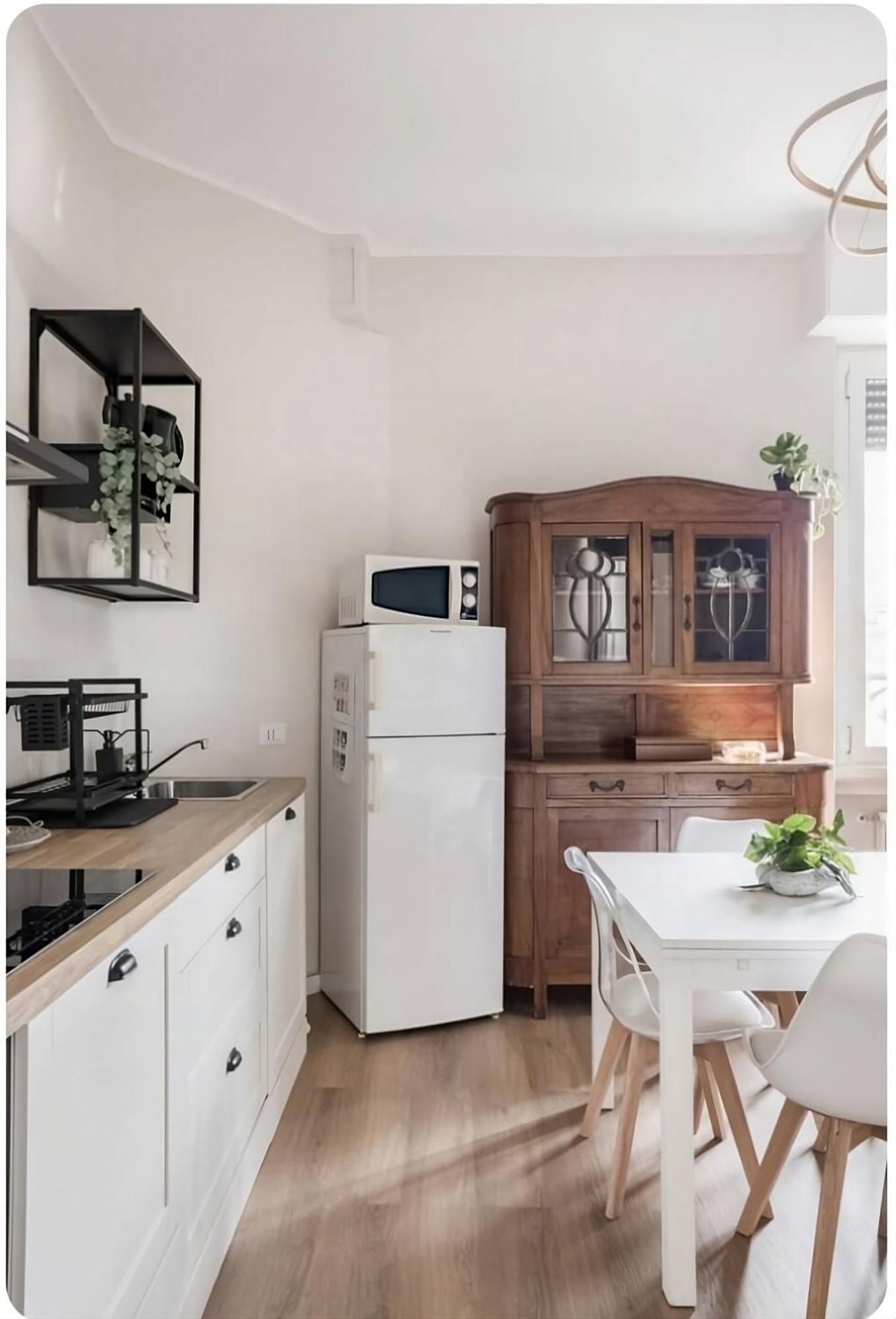 2 Bedroom Gem Near Milano Centrale Fast Wi Fi Kademy House Exterior photo